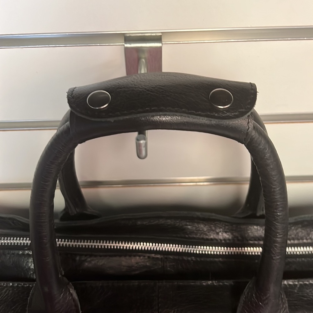 100% genuine leather bag with shoulder strap, multiple zip, polka dots - Picture 8 of 12